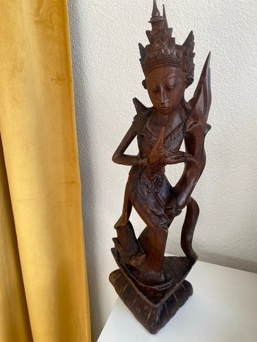 Wunderschöne holz skulptur - wunderschöne,