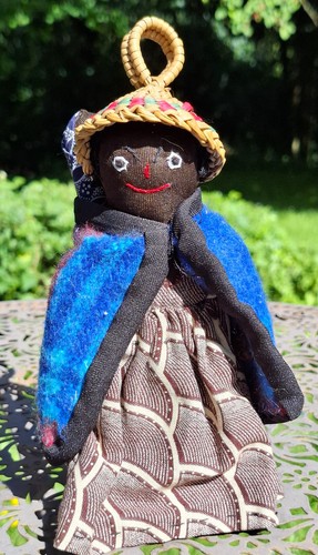 Trachten puppe frau mit kind - frau,