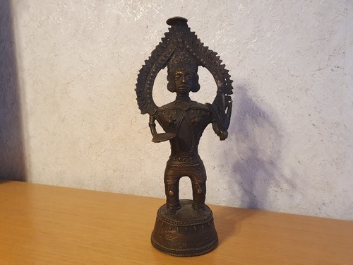 Messingfigur aus region bastar - aus,